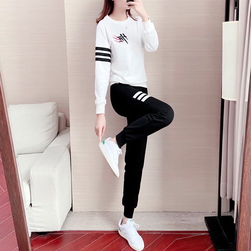 Hong Kong sports and leisure suit women's spring and autumn 2021 new fashion fashion trend round neck thick cotton T two-piece suit