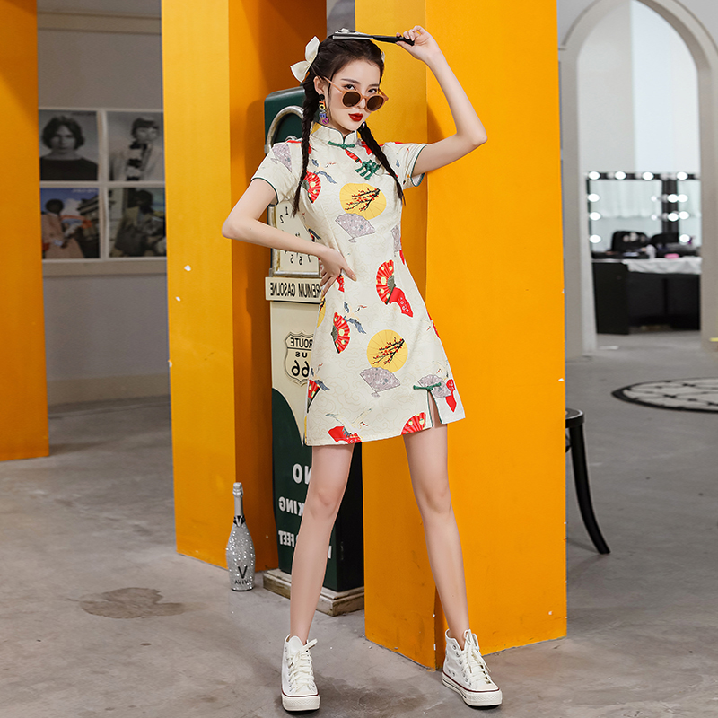 Short summer lightweight cheongsam, bridesmaid dress, light style, suitable for teen, Chinese style Short summer lightweight cheongsam, bridesmaid dress, light style, suitable for teen, Chinese style