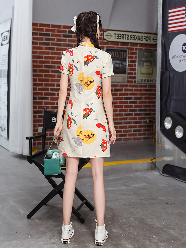 Short summer lightweight cheongsam, bridesmaid dress, light style, suitable for teen, Chinese style Short summer lightweight cheongsam, bridesmaid dress, light style, suitable for teen, Chinese style