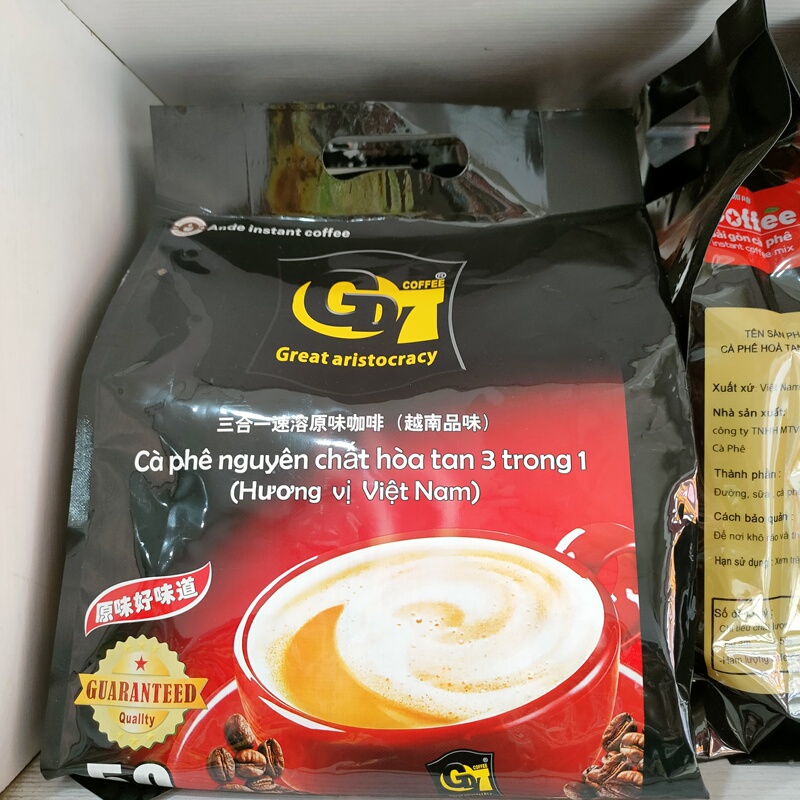 Vietnamese Coffee Imported Gd7 Charcoal Roasted Coffee 50-Pack Three-In-One Original Flavor Instant Coffee Powder 800g Strong Flavor Type