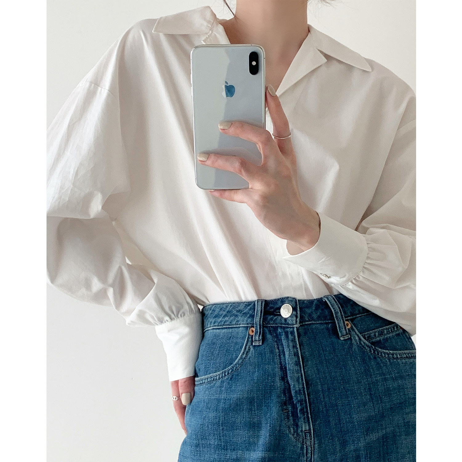 Fa-style vintage lantern sleeves shirt woman 2022 loose and gentle wind design feeling small crowdsuit collar white shirt woman