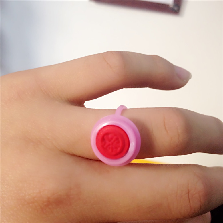 Chính hãng Disney Snow White Ring Seal Nữ Baby Baby Quà tặng sinh nhật Cartoon Seal Toy - Nhẫn nhẫn kim cương tự nhiên