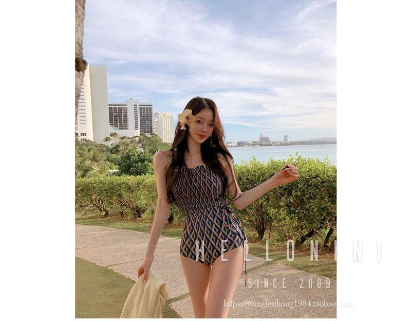 Hàn Quốc Dongdaemun Women Diamond Summer Dress Mới Slim Sexy Eo Eo Áo tắm bikini một mảnh - Bikinis