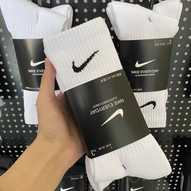 ຖົງຕີນ Nike ສໍາລັບຜູ້ຊາຍແລະແມ່ຍິງໃນຄວາມຍາວກາງຂອງຜ້າຂົນຫນູສູງເທິງລຸ່ມ, ຖົງຕີນບ້ວງສໍາລັບແມ່ຍິງທັງຫມົດທີ່ກົງກັນກັບຖົງຕີນກິລາຝ້າຍບໍລິສຸດ