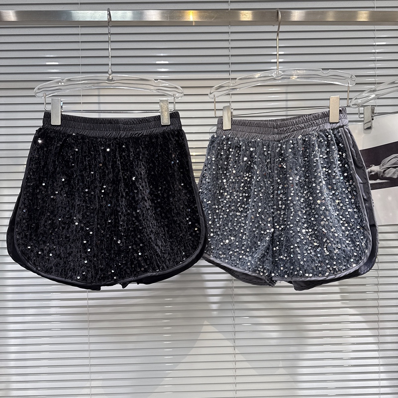 [in Stock] 2026 Spring New Trendy Sequin-Embellished Shiny Elastic Waist Drawstring Three-Quarter Casual Shorts