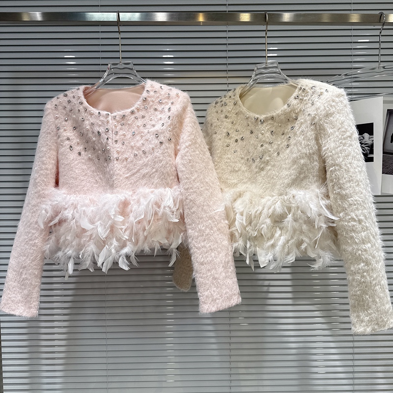 [in Stock] 2026 Winter New Sweet Chanel-Style Rhinestone Feather Fringe Woolen Short Coat Top