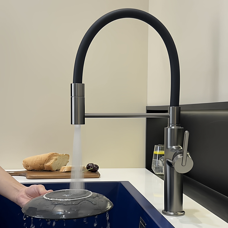 All-Copper Kitchen Faucet with Hot and Cold Water, Pull-Out Retractable Sink Faucet for Home Use, Splash-Proof, High-End Rotating Design