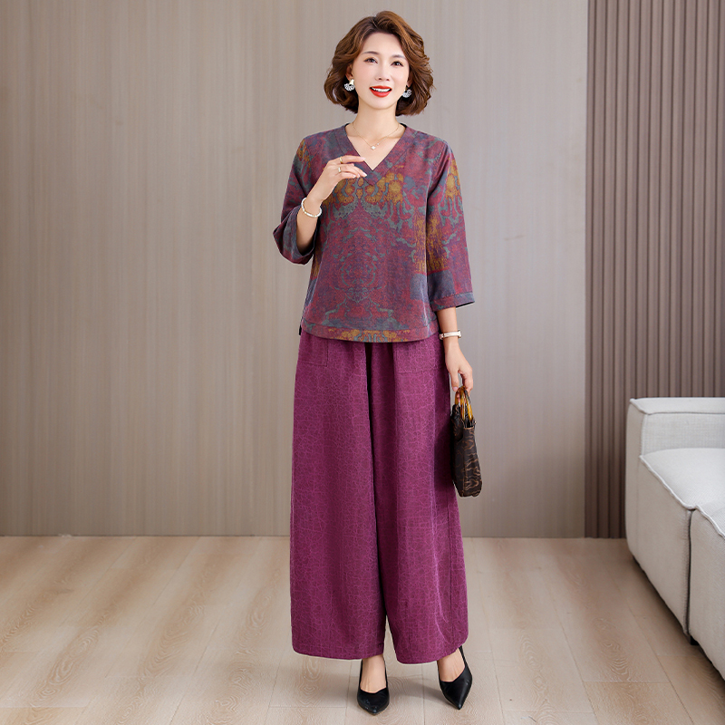Middle-Aged and Elderly Mothers' Silk Xiangyun Yarn Suit 2026 Summer New Loose and Versatile Top and Wide-Leg Pants Two-Piece Set