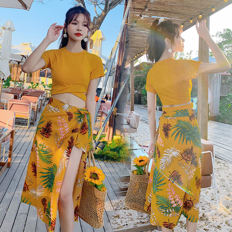 Ladies swimsuit summer vacation hot spring two-piece skirt three-piece cover belly slim fashion bikini