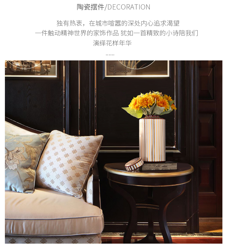 American ceramic vase household living room TV cabinet table arranging flowers is placed between example hotel decoration storage tank