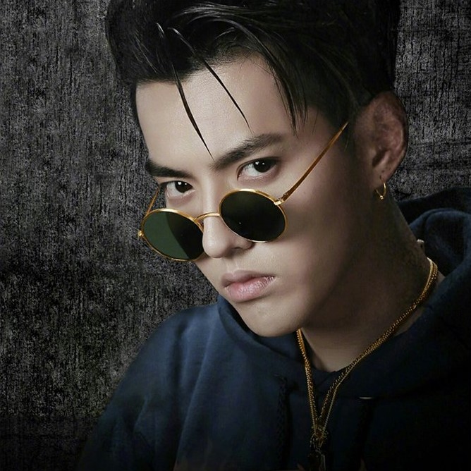 Retro lưới màu đỏ Wu Yifan với cùng một đoạn Hoàng tử gương mặt nữ Kính râm tròn trong suốt phim đại dương kính nam kính dolce & gabbana