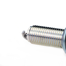 (LIU Guoqing Auto Parts Co Ltd) Iridium platinum spark plug ILKR7B8 corresponds to Denso SXU22HDR8
