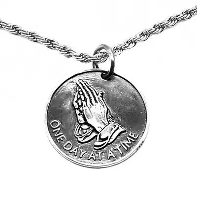 The Praying Hands Sterling Silver Prayer Hand Necklace Men Pendant Hip Hop Round Tide Valentine Gift