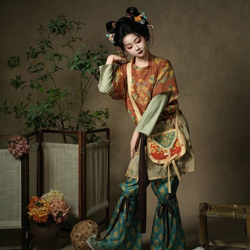 Jingxitai Original【Tao Yong Xi】Hanfu for Women with Han Elements, Suitable for Daily Wear, Tang-Style Round-Neck Robe Jingxitai Original【Tao Yong Xi】Hanfu for Women with Han Elements, Suitable for Daily Wear, Tang-Style Round-Neck Robe