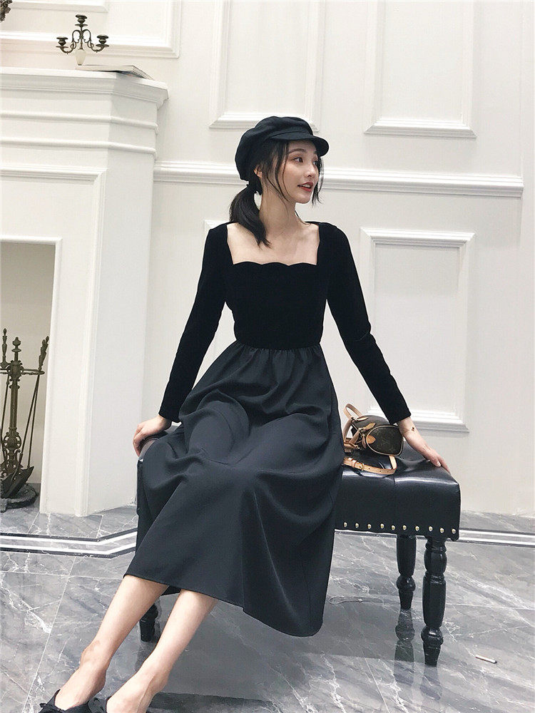 Spring women 2021 Hepburn wind velvet medium and long version of the black temperament small dress long sleeve large skirt dress