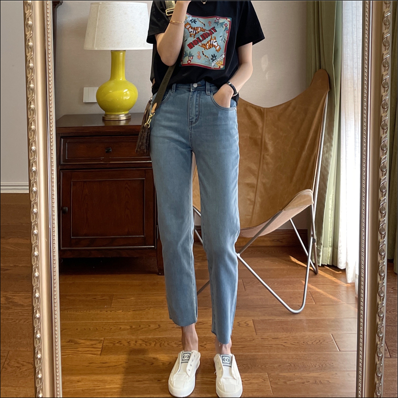 Japan 2023 summer new white jeans female high waist and loose, wide - legged daddy drag ground trousers