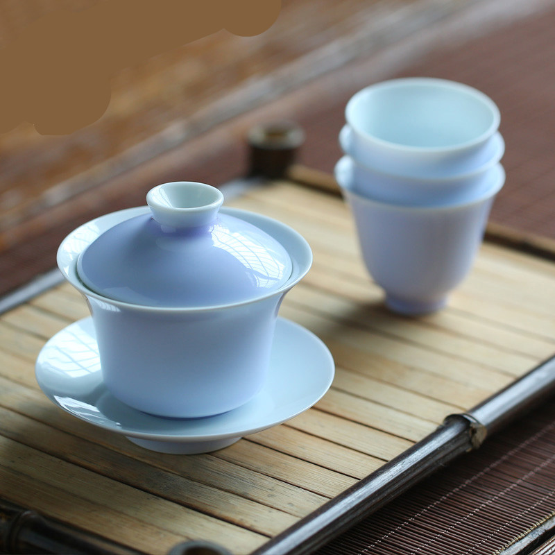 The Poly real boutique scene. Color glaze tureen jingdezhen ceramic cups kung fu tea set three to make tea cup size