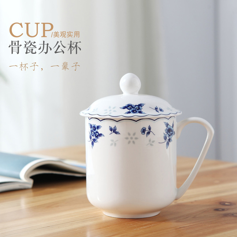 Jingdezhen ceramic cups with cover the office blue and white glass cup of ipads China contracted hotel and meeting a cup of tea cups