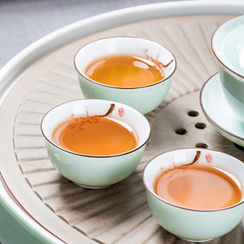 Kung fu ceramic cups single individuals dedicated high - grade single cup small white porcelain with blue and white porcelain hand - made sample tea cup