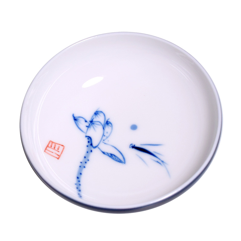 The Fish fun together scene of jingdezhen blue and white porcelain hand - made sample tea cup lotus ji blue glaze single CPU master cup kung fu tea cups