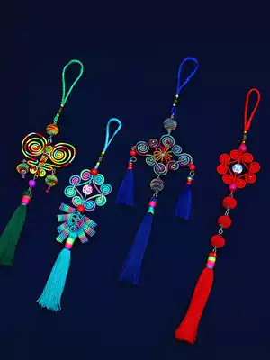 Small Chinese knot ornaments, creative cars, ancient costumes, Chinese clothes, small ornaments, pendants, special gifts for foreigners