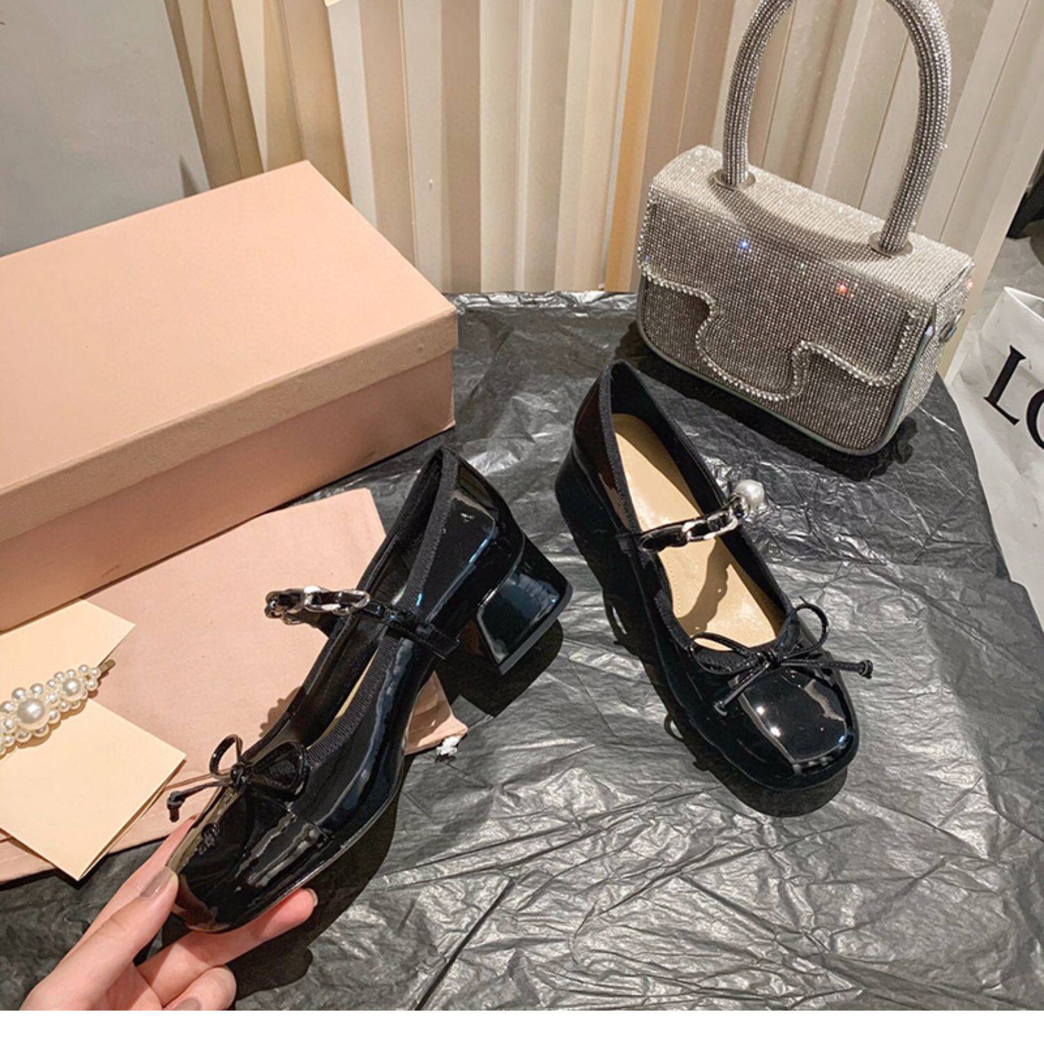 Туфли Мэри Джейн miu*法式复古中跟蝴蝶结高跟鞋粗跟方头一字扣小香风玛丽珍单鞋女 Rv&sw