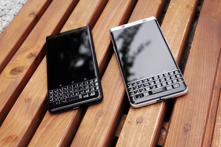 BlackBerry / Blackberry KEYone dòng quốc gia thẻ kép Android bàn phím đầy đủ điện thoại di động Unicom Telecom 4g điện thoại di động - Điện thoại di động pin iphone 7 plus