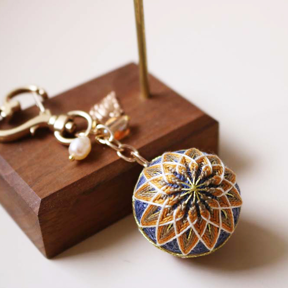 Hand ball novice material bag diy hand embroidery sachet key chain bag hanging ornaments to send friends holiday gifts