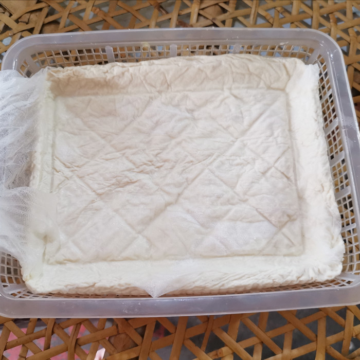  Zhengzong Taizhou Baishuang Tofu Smoked Smoky Flavor Hotel Fresh Tofu Brine curd Each basket about 3 catties