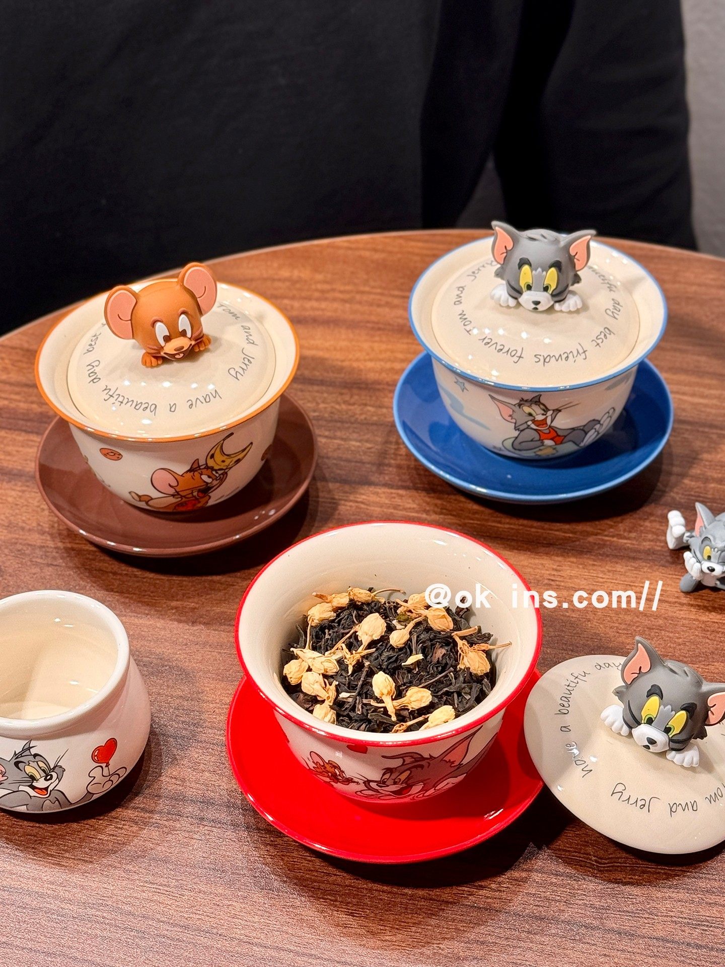 Tom and Jerry Ceramic Gaiwan Cartoon Tea Set Gift Box Gift Bag Set Office Tea Cup Internet-Famous Tea Drinking Cup