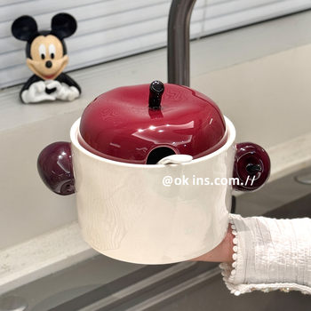 Apple Ceramic Lard Jar with Lid and Spoon for Home Kitchen, Red Oil Jar, Oil and Chili Seasoning Storage Jar