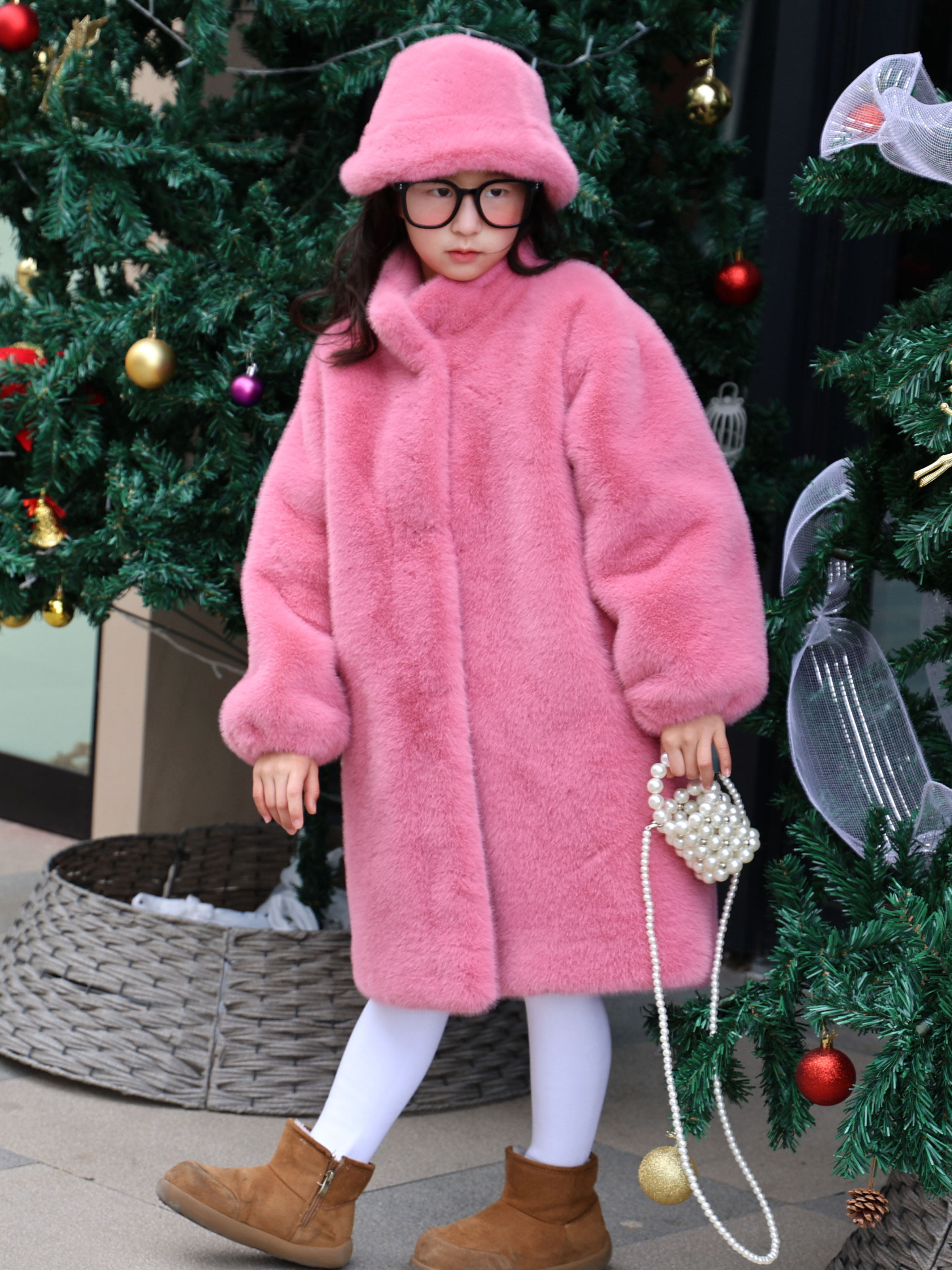 Мех/искусственный мех 女童毛毛外套环保仿水貂毛皮毛一体冬季女宝棉袄中长款大衣送帽子