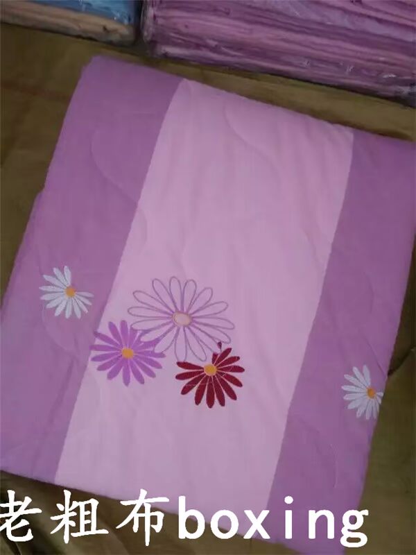 Chất liệu cotton cao cấp được dệt thủ công bằng vải thô cũ thêu mịn mùa hè mát là máy có thể giặt được mùa xuân và mùa thu chăn mỏng không đủ khả năng bóng không phai chăn phao bông