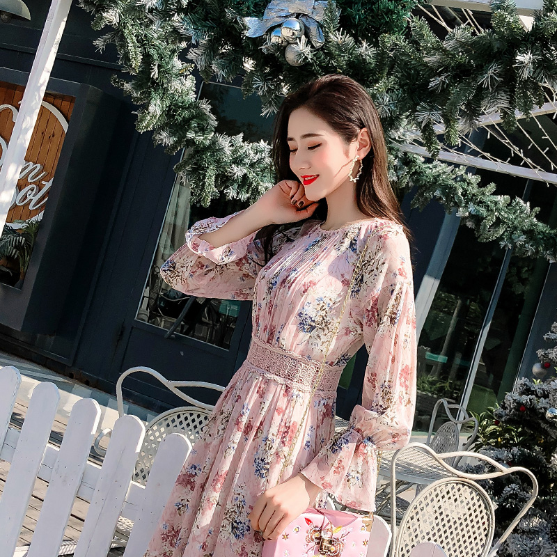 Korean version of spring and Autumn slim dress women's summer waist thin temperament socialite fairy super fairy sweet new long-sleeved