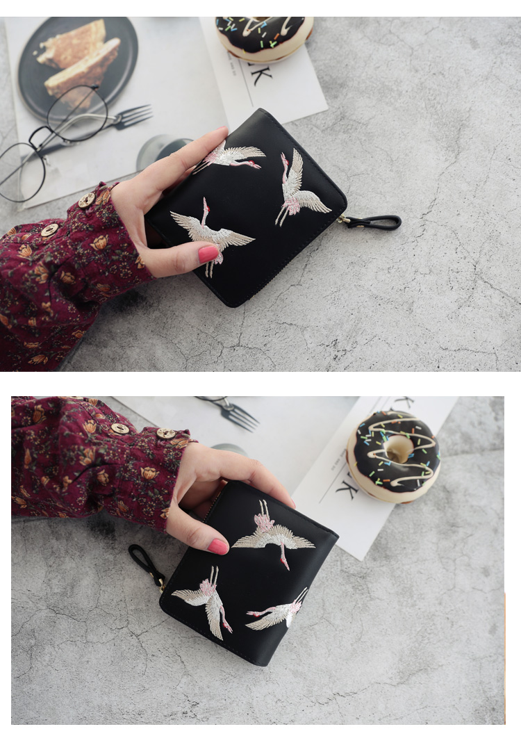 Hôn me2018 xu hướng thời trang mới túi xách ins sinh viên mini thêu ngắn ladies wallet pouch ví pedro