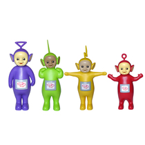 Skyline Baby Sound And Light Singing Toy Full Family Fu Plastic Silicone Gift Toy Paparazzi Puppet