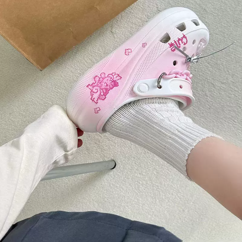 Облачные сланцы Puff Croc для женщин, новые обувь с мягкой подошвой, толстая подошва, противоскользящие, против запаха, верхняя одежда, домашние тапочки для мужчин