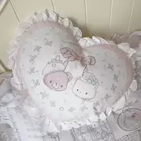 Подушка любви (30*40 не включает размер кружева)