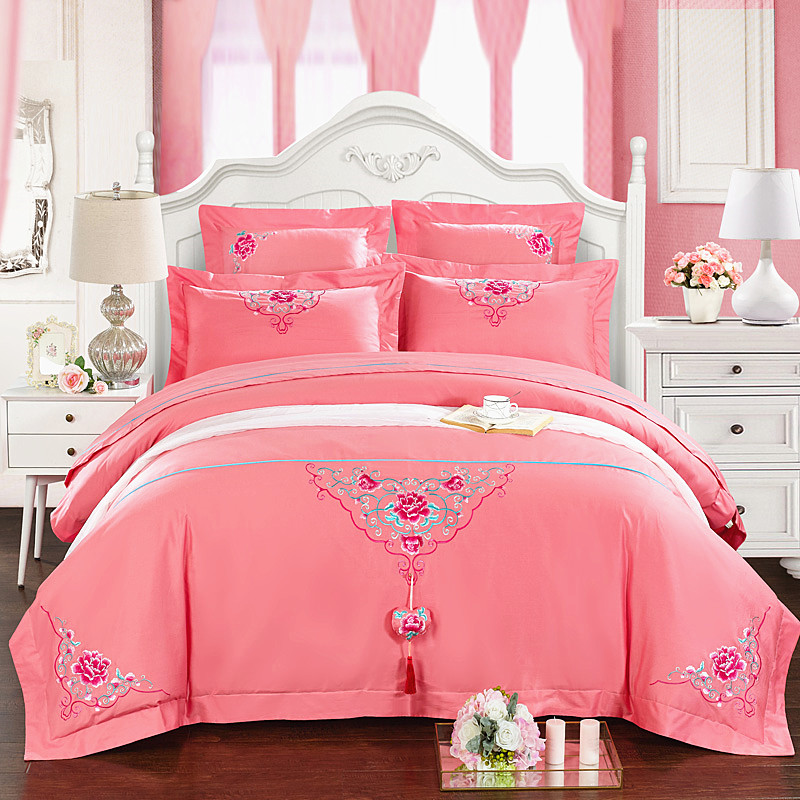 Wedding four-piece set pink cotton quilt cover wedding bedding festive cotton six-piece bedding embroidery kit