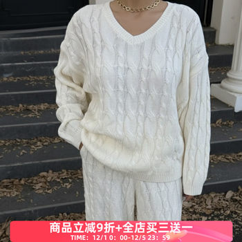 Lazy soft waxy twist texture v-neck pullover sweater