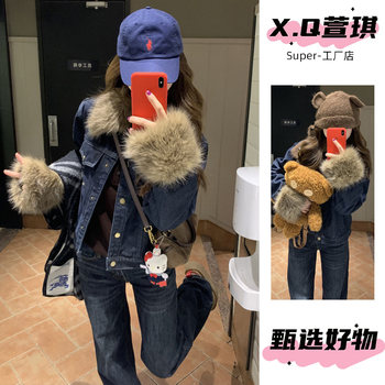 High-end navy blue quilted plush lapel padded jacket High-end navy blue quilted plush lapel padded jacket