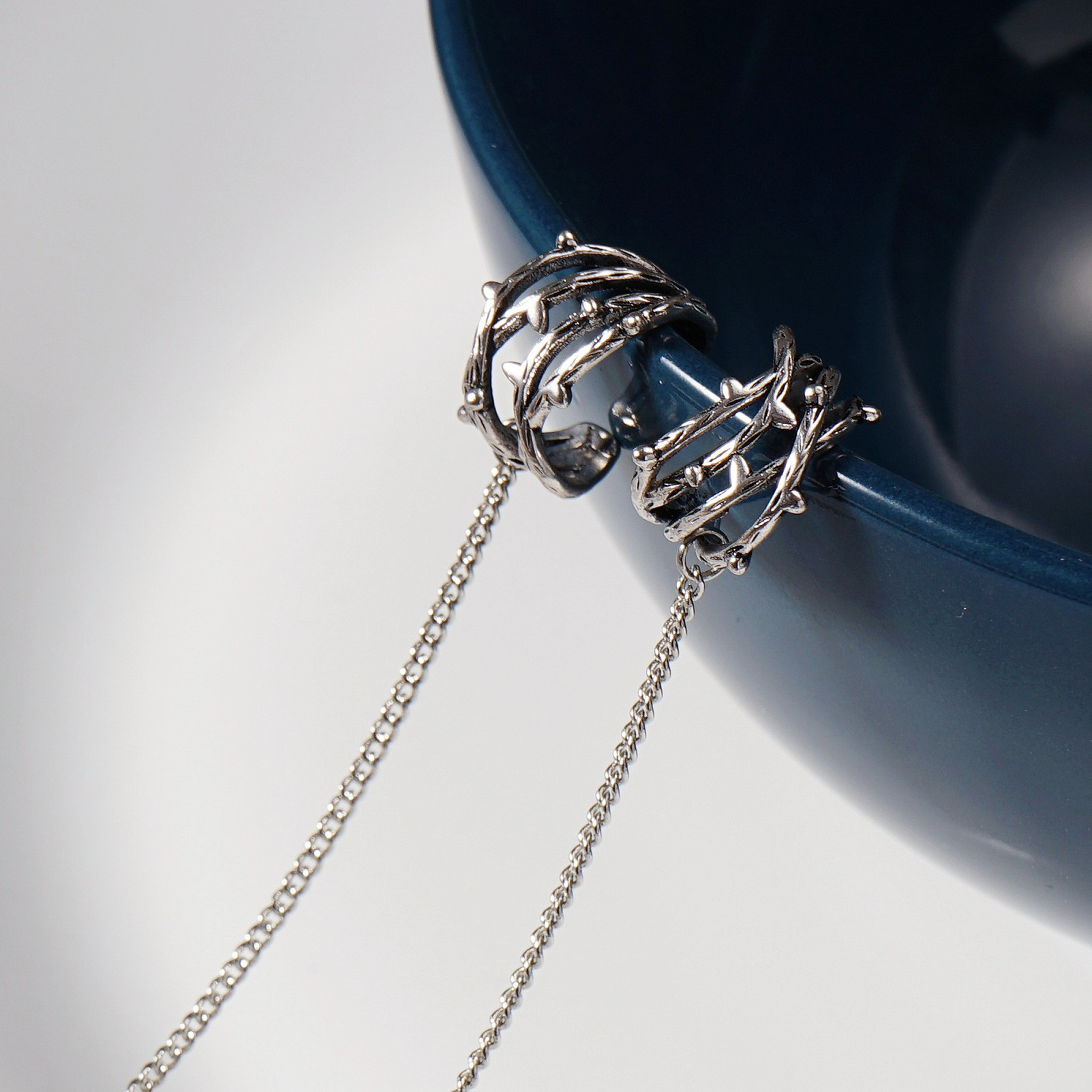 Earphone anti-loss ear bone clip ancient silver men's and women's AirPods Pro anti-off Bluetooth wireless headphones anti-loss earrings