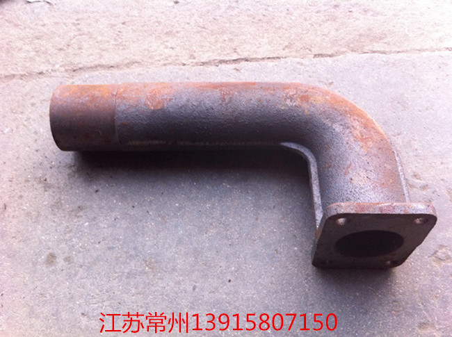 Dongfeng Wheel drag 550-554-650-704 exhaust pipe elbow (original plant) Four-hole original plant