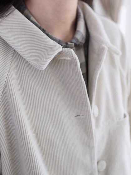 2025春装新款文艺全棉小西装灯芯绒面料翻领开襟米白长袖厚外套女