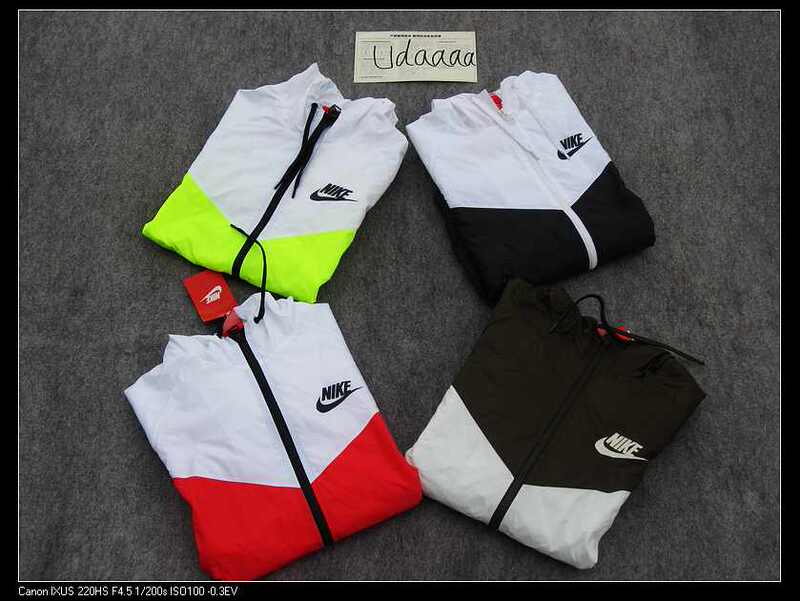 Windrunner Women's Windrunner Jacket 545909-011-013-121-647-702