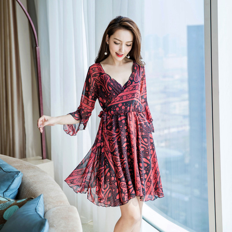 Fairy Fan 2021 new three-piece female swimsuit split sexy cover belly show thin conservative Korean INS swimsuit