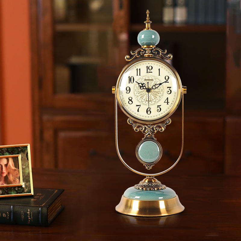 American light luxury metal living room grandfather clock retro home desktop ornament clock European atmosphere desktop personality pendulum clock