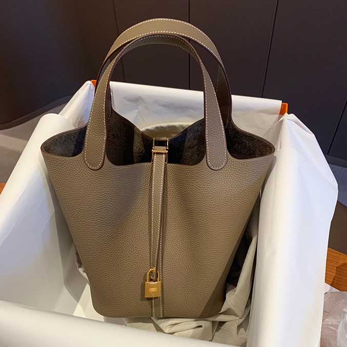Fully Hand-Sewn with Waxed Thread, Imported Tc Leather Basket-Style Women's Bag, 2026 New Model, Large Capacity, Versatile Handbag Bucket Bag Fully Hand-Sewn with Waxed Thread, Imported Tc Leather Basket-Style Women's Bag, 2026 New Model, Large Capacity, Versatile Handbag Bucket Bag