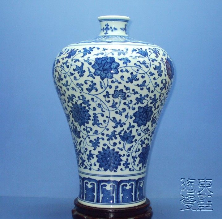 Entangled Lotus Plum Blossom Plum Bottle Decoration Pendulum retro craftsmanship Gift Pendulum ceramic Jingdezhen Hand Painted Green Flowers Antique Porcelain Vase