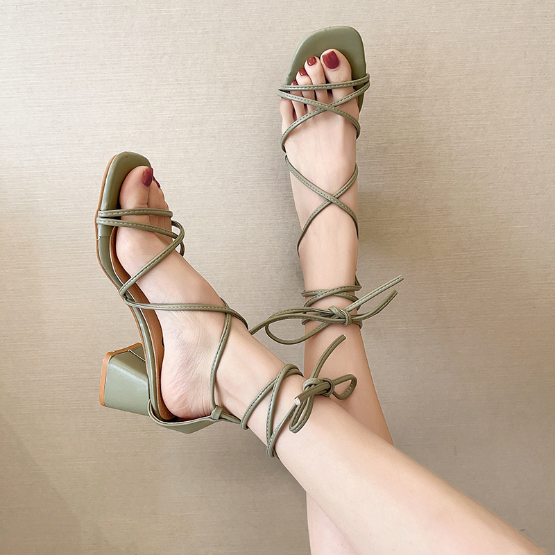 The new line of Roman women's shoes in the summer with fantastic high heels in the summer of the sun